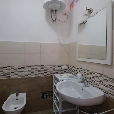 Bed - Palazzo Urbe * Ольбія